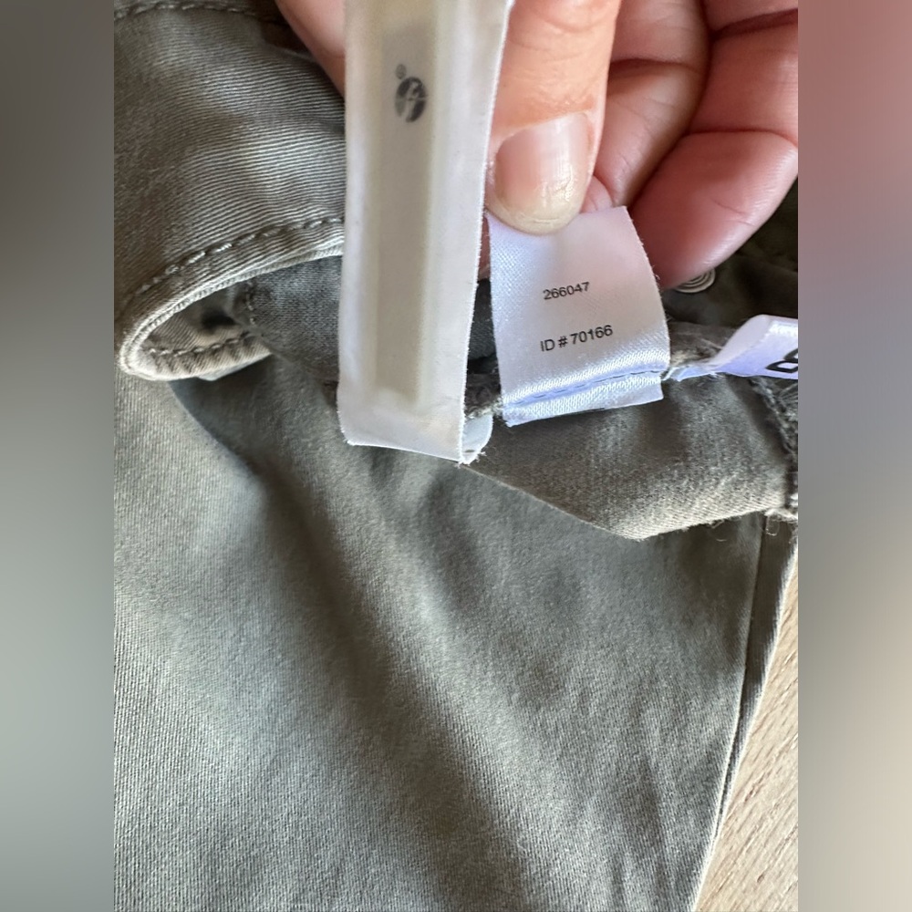 Ann Taylor LOFT Kaki Pants - Picture 7 of 8